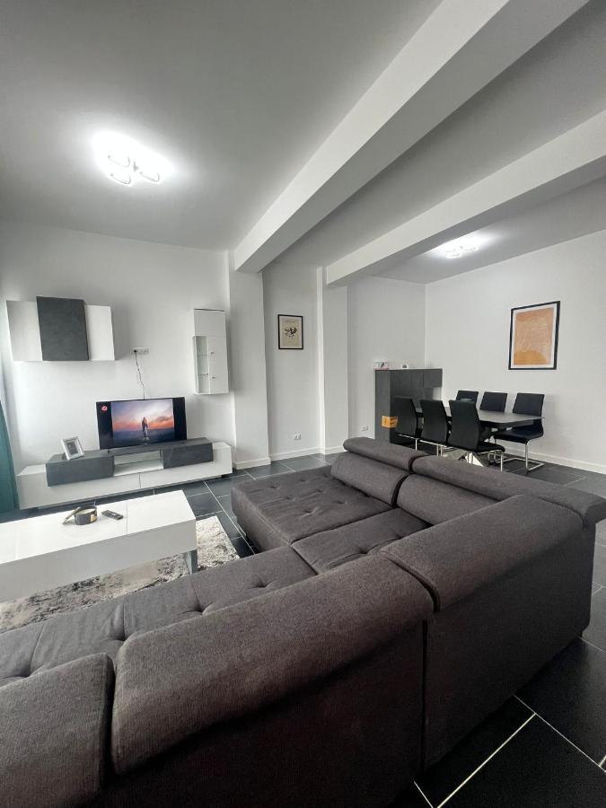 Marvellous Aparthotel With Master Apartments Suceava Eksteriør billede