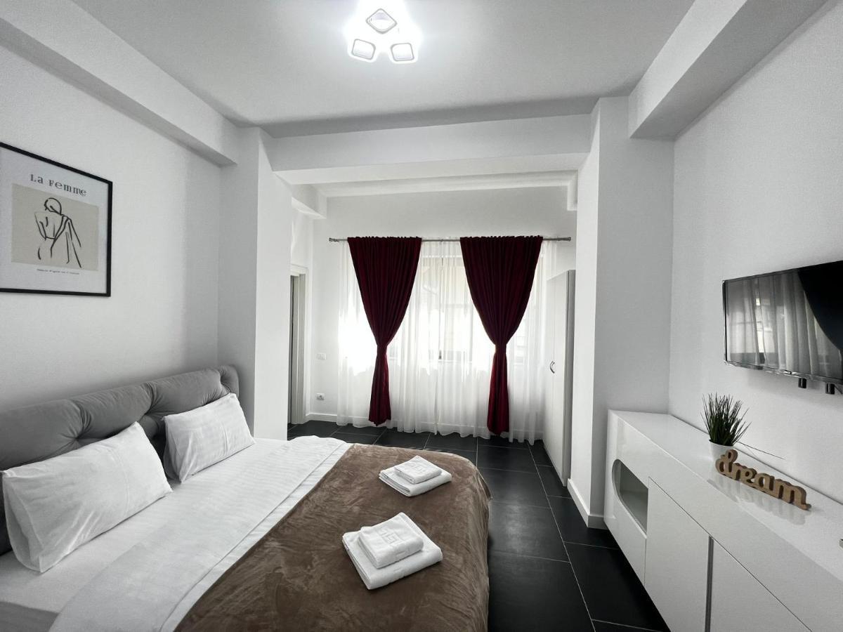 Marvellous Aparthotel With Master Apartments Suceava Eksteriør billede