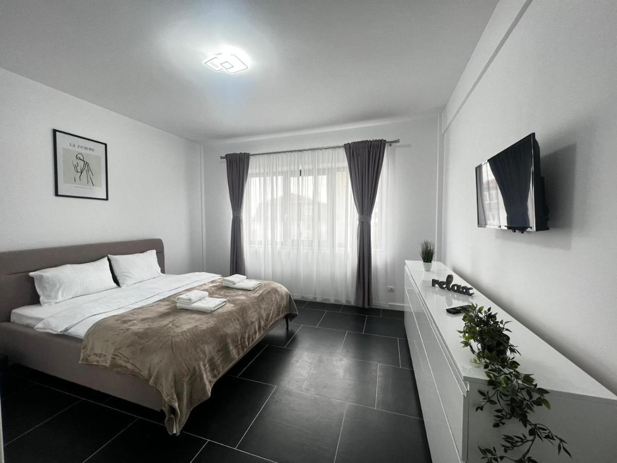 Marvellous Aparthotel With Master Apartments Suceava Eksteriør billede