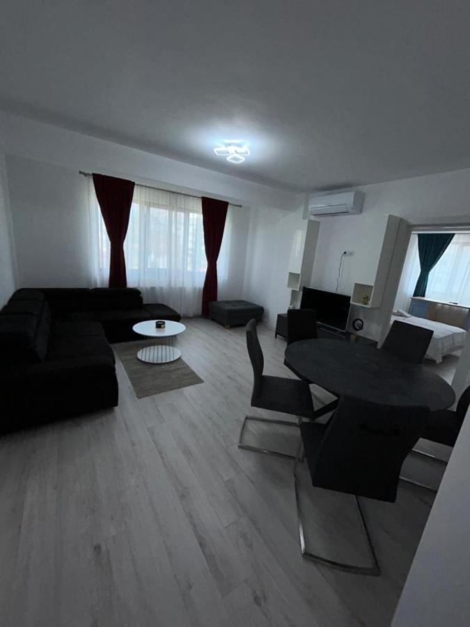 Marvellous Aparthotel With Master Apartments Suceava Eksteriør billede